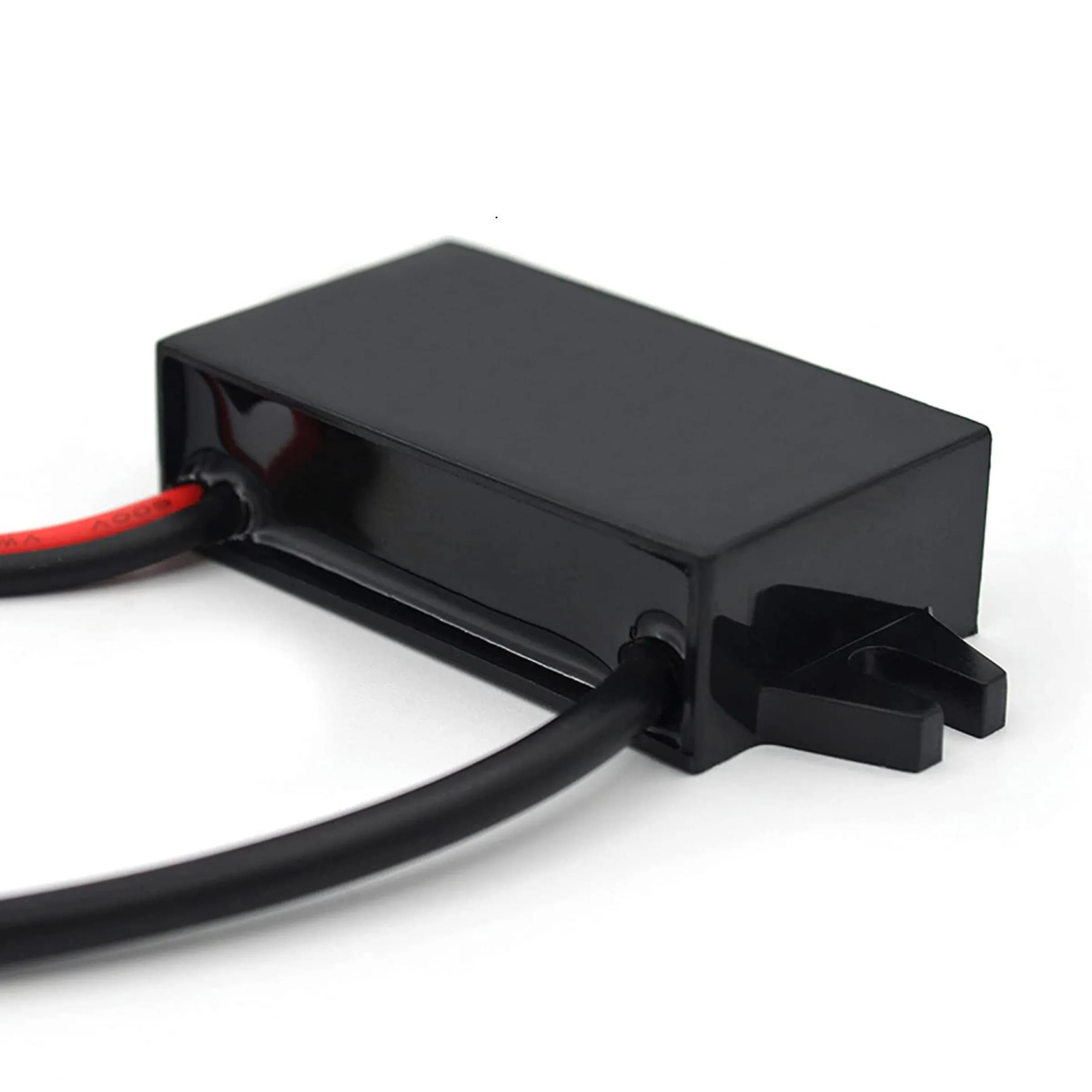 Adaptateur USB pour réseau de bord (12V/24V à 5V)