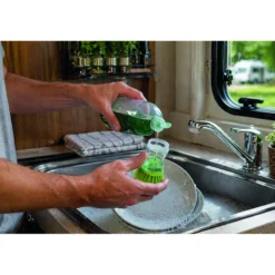 Brosse vaisselle avec réservoir