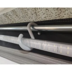 Lampe tube à suspendre