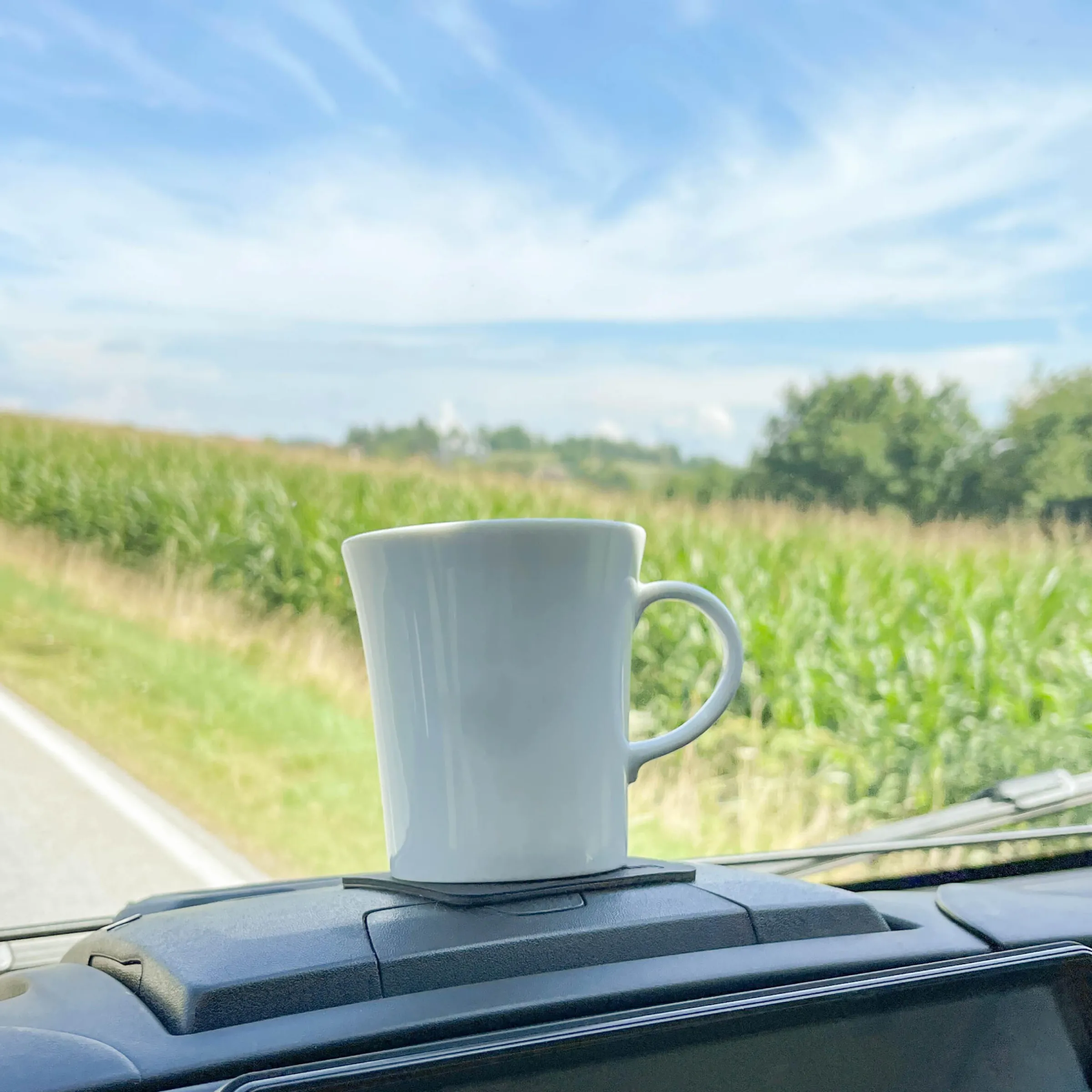 Lot de 2 tasses en porcelaine magnétiques