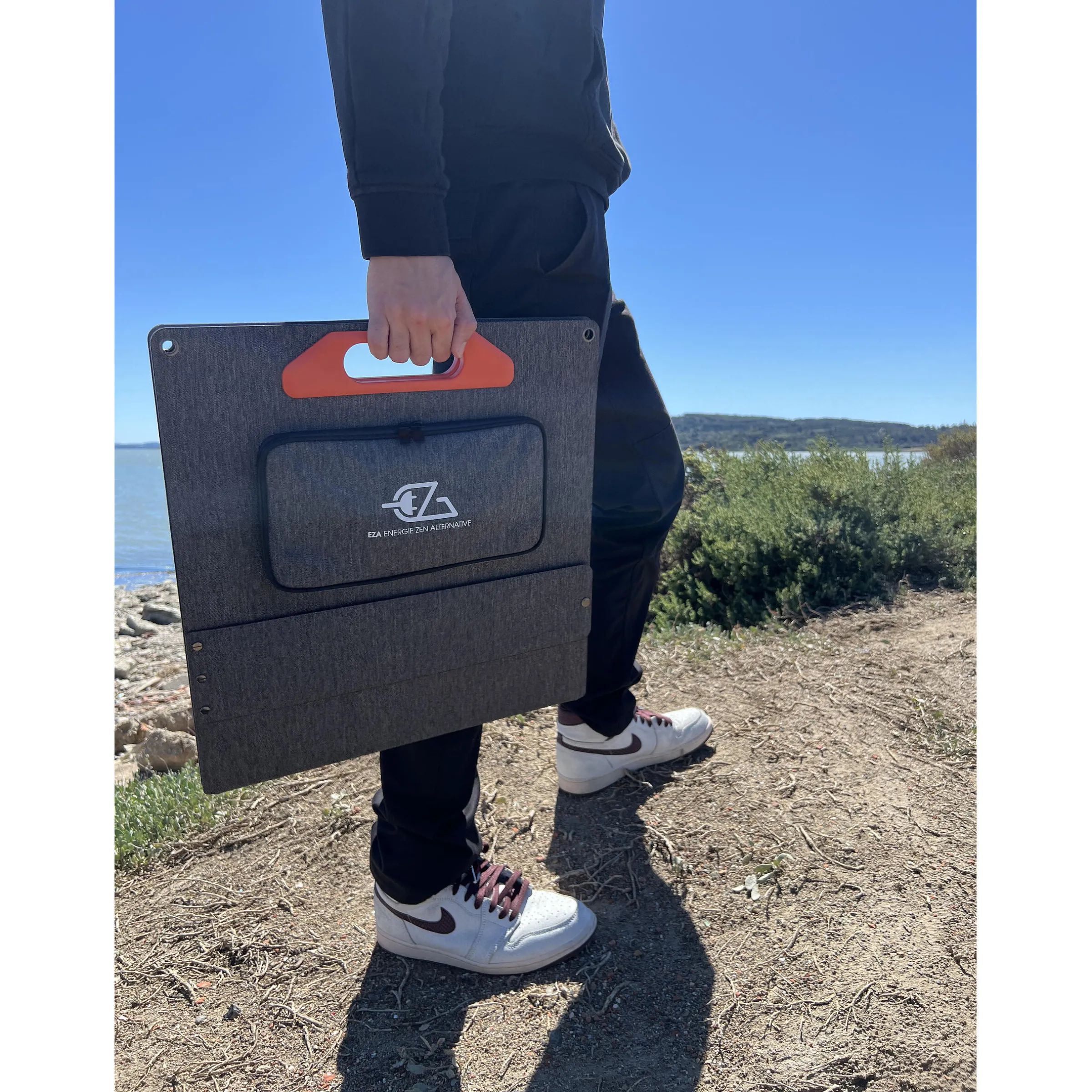 Panneau solaire pliable et portable