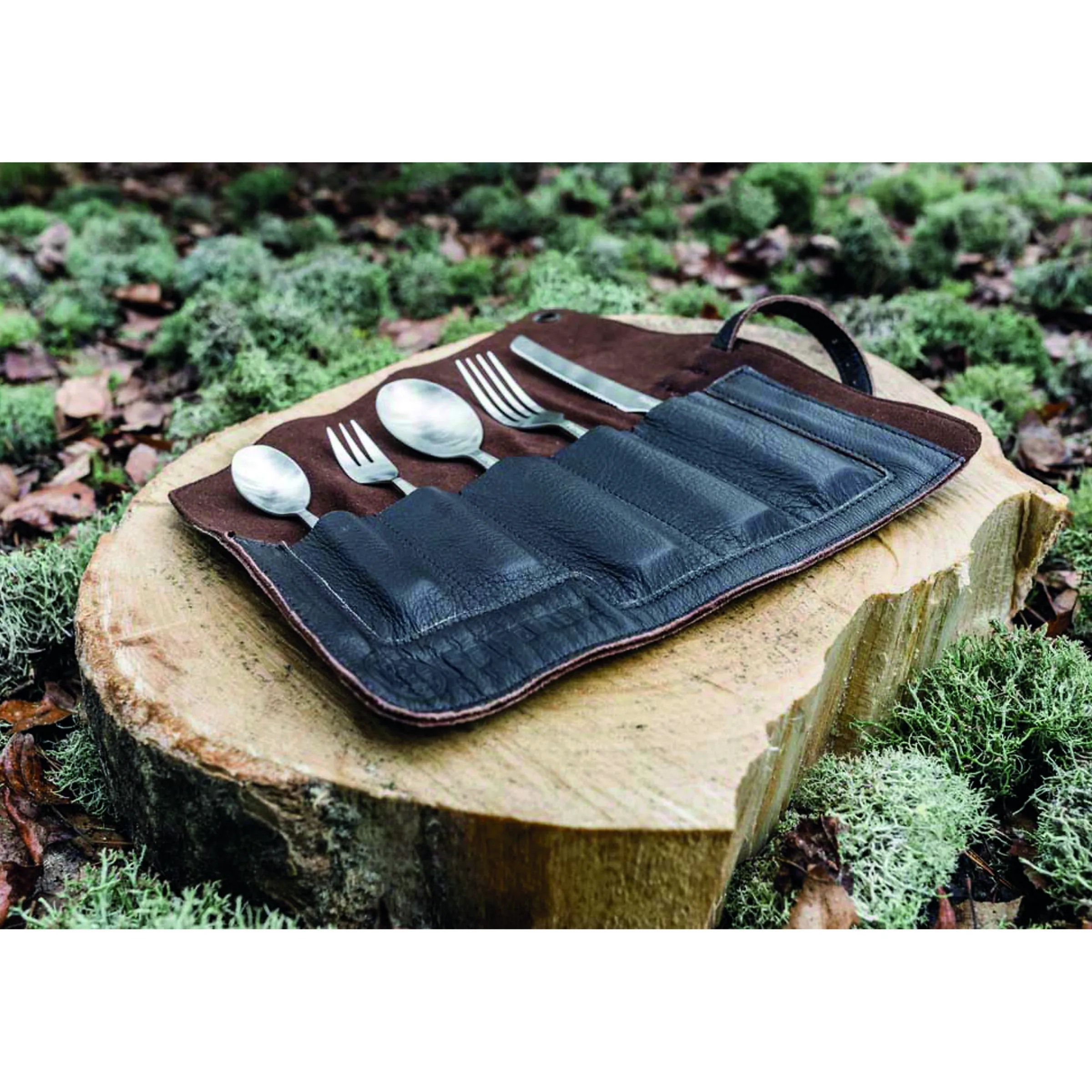 Pochette à couverts en cuir