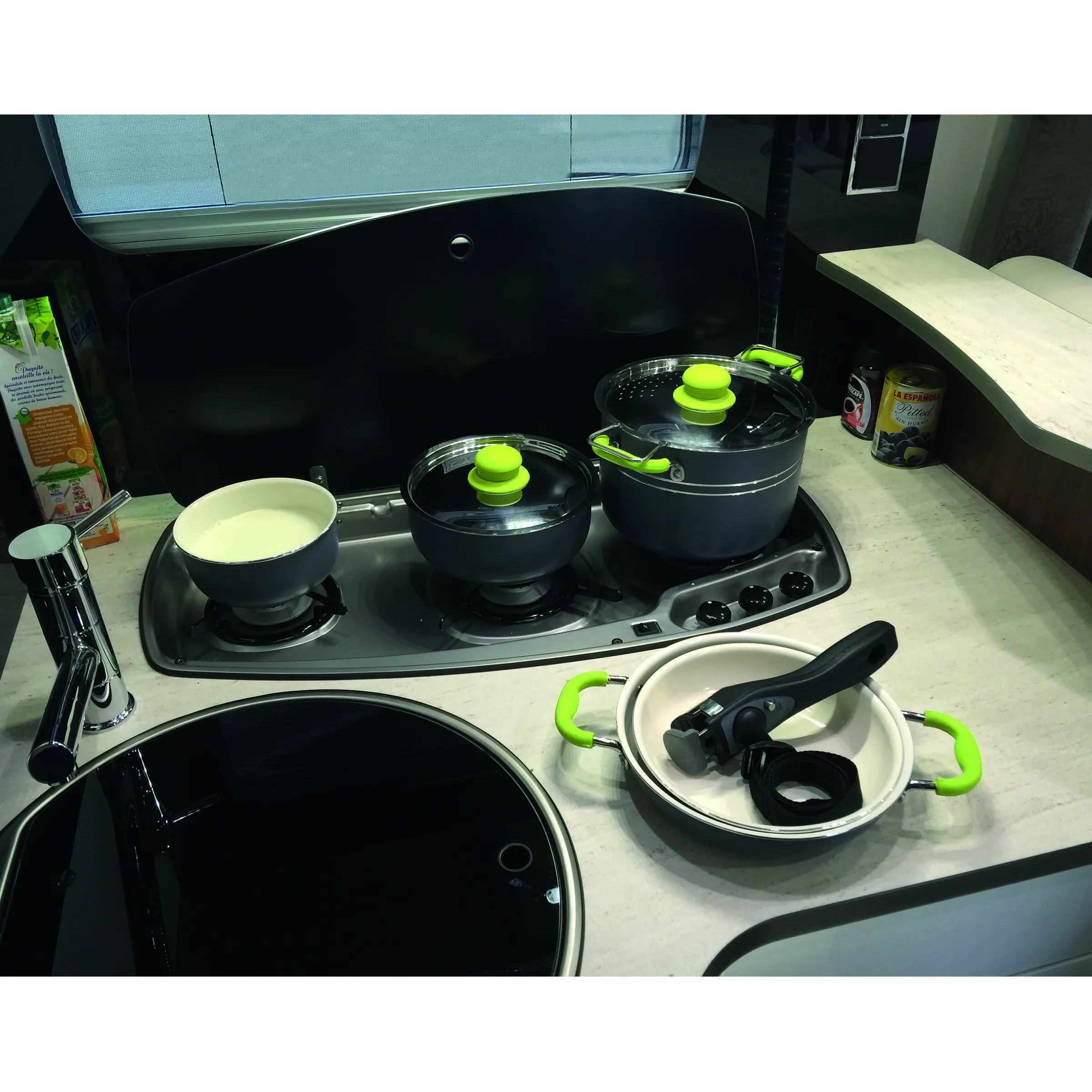 Popote EasyCook avec 8 pièces pour camping-car