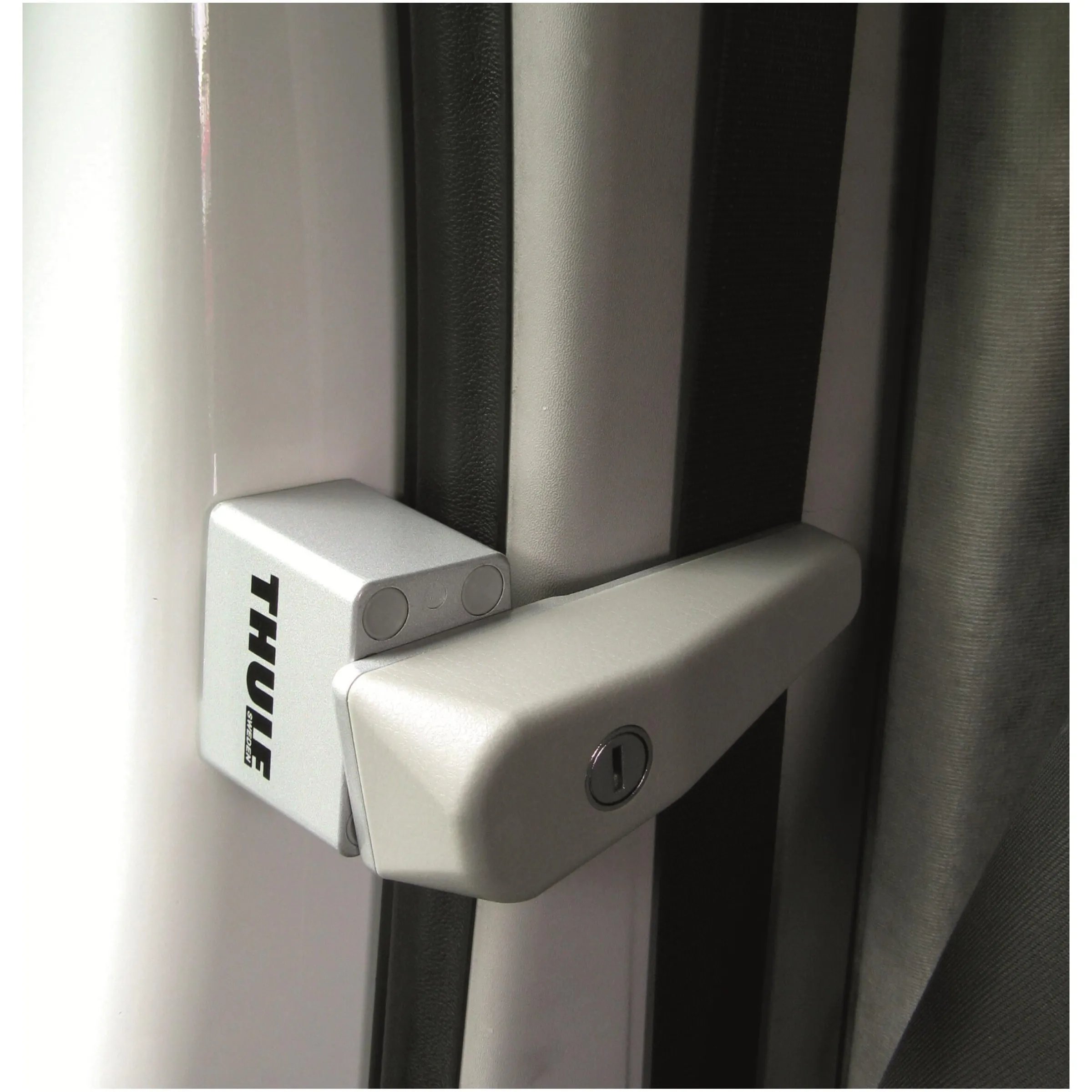 Serrure pour cabine