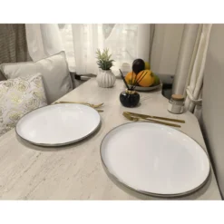 Set de 2 assiettes plates en acier émaillé