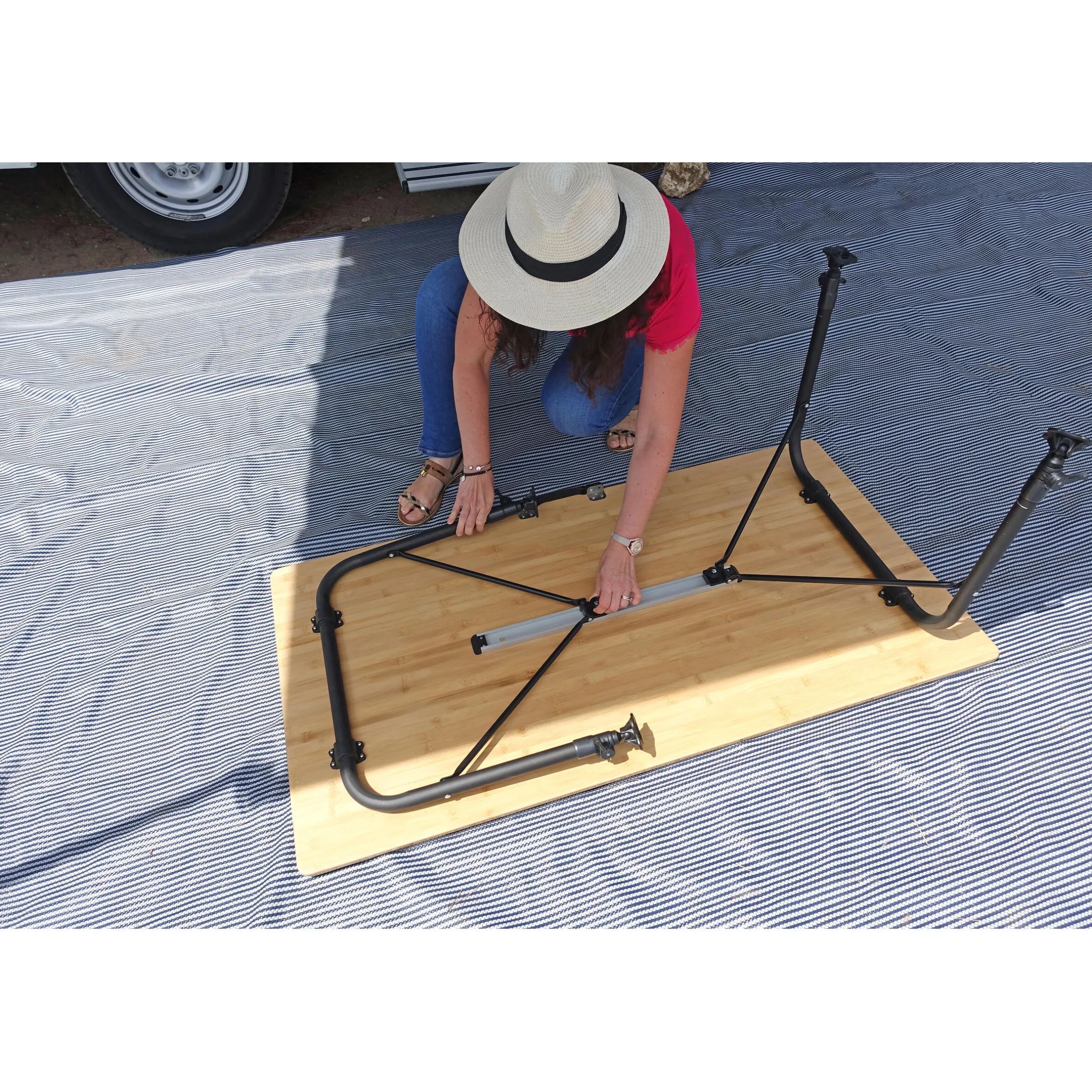 Table Agora