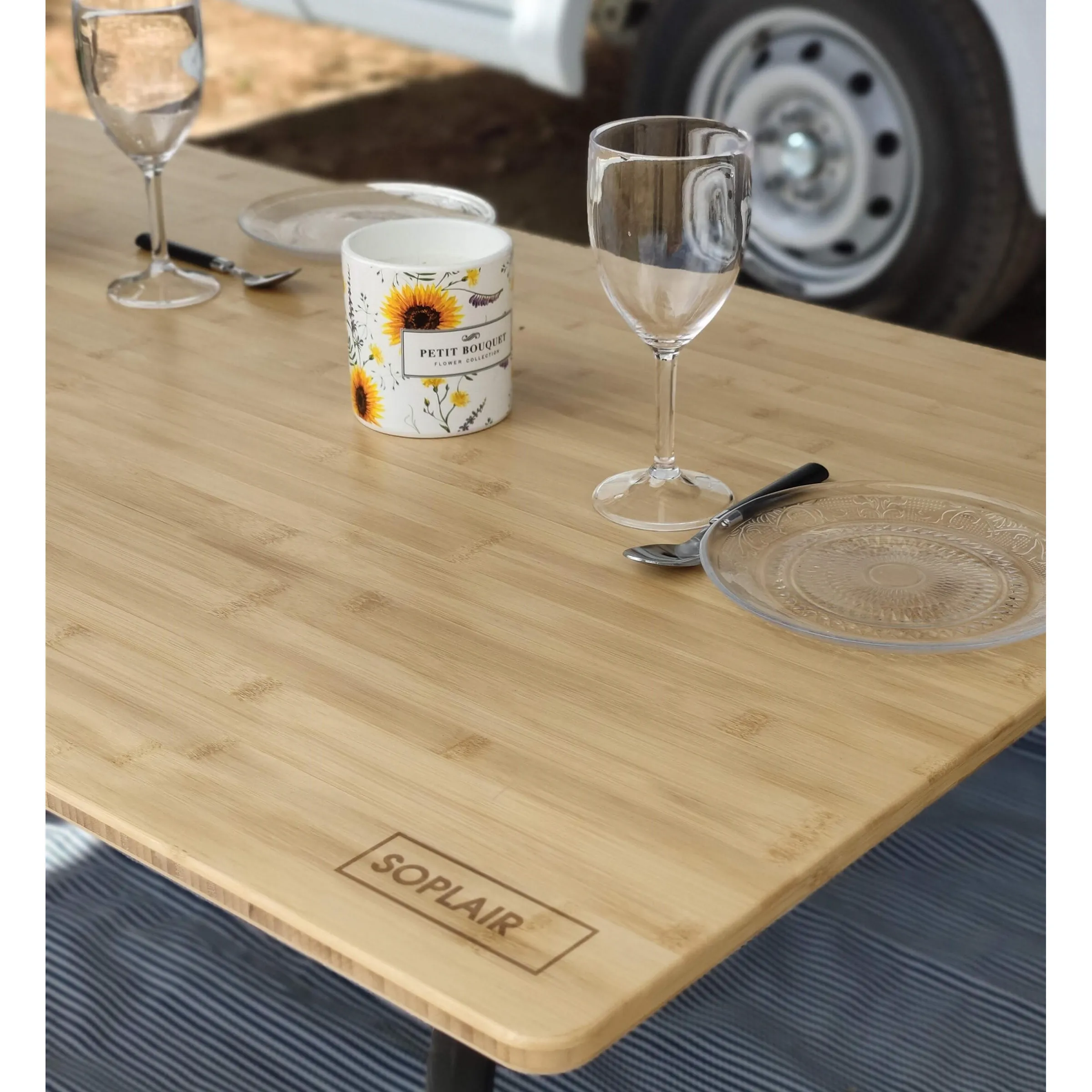 Table Agora