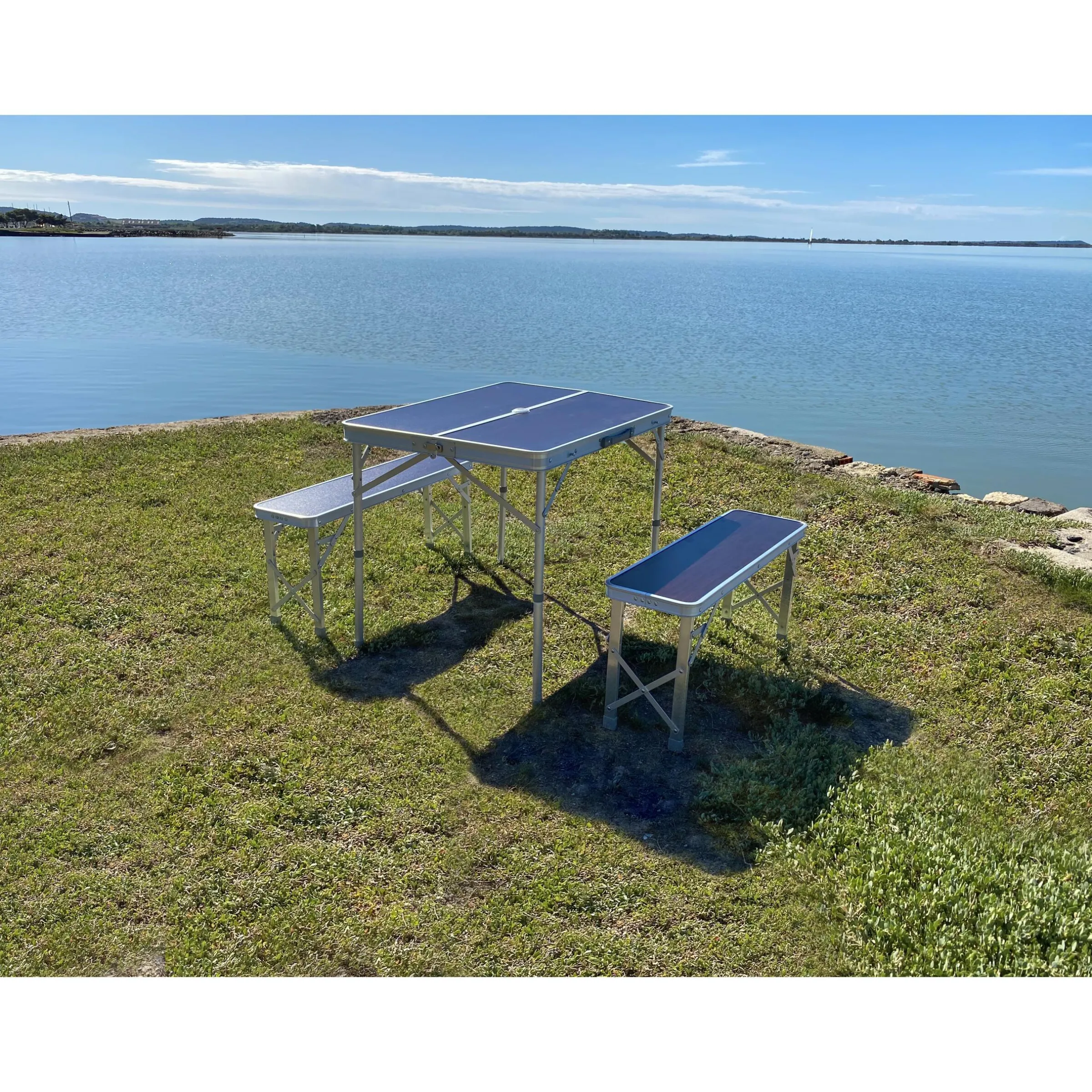 Table de camping avec bancs pour 4 personnes