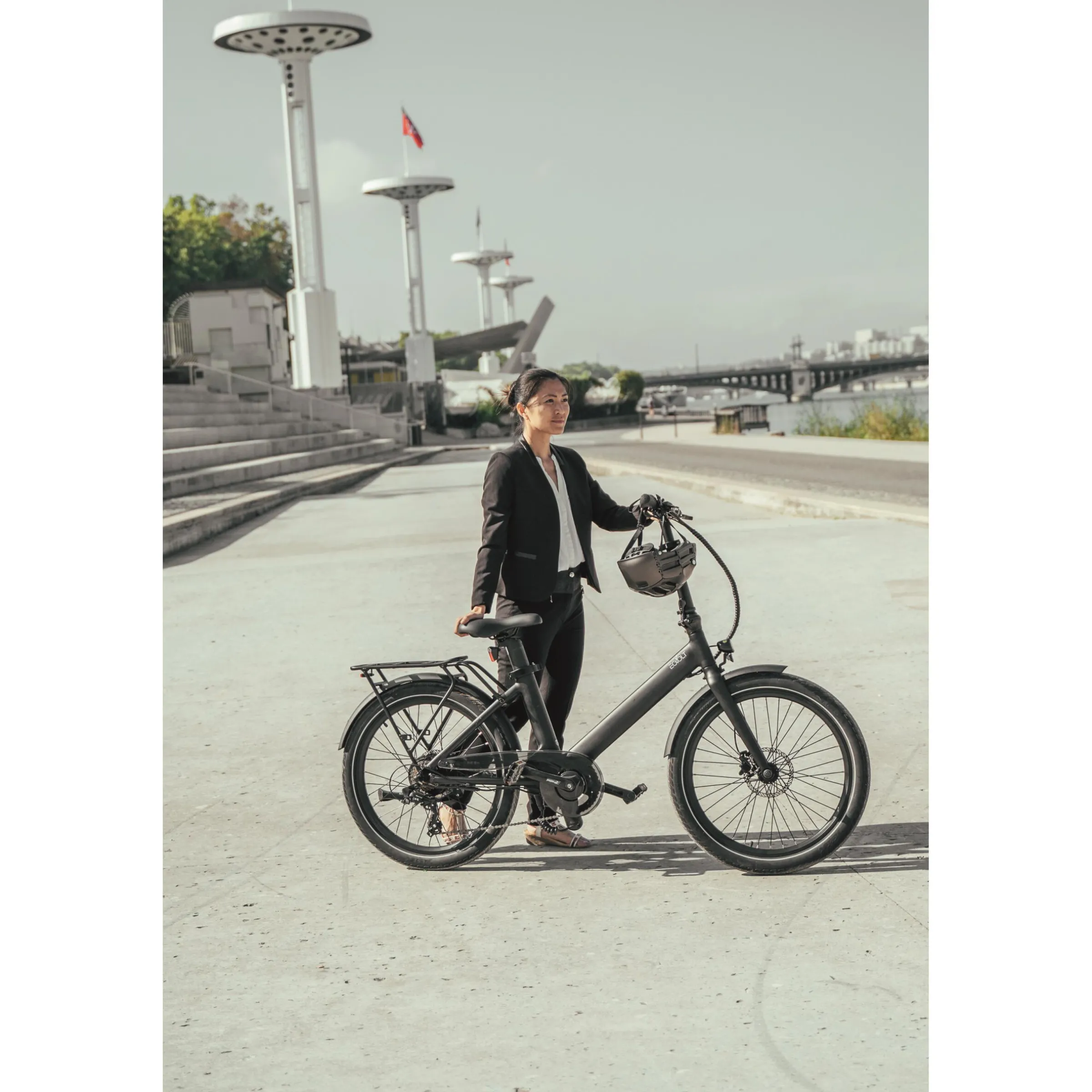 Vélo à assistance électrique semi pliant EVENING 24''